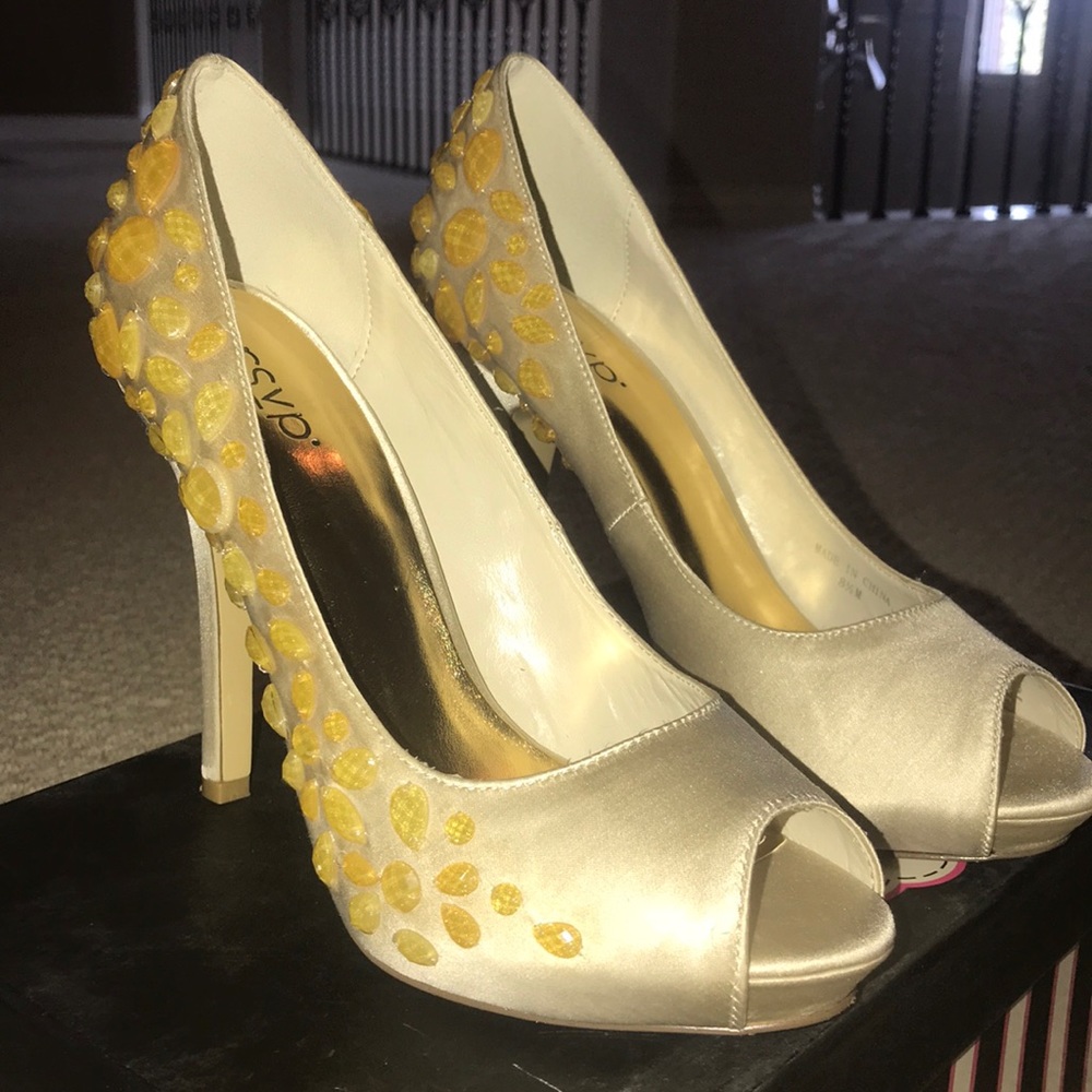 champagne high heels